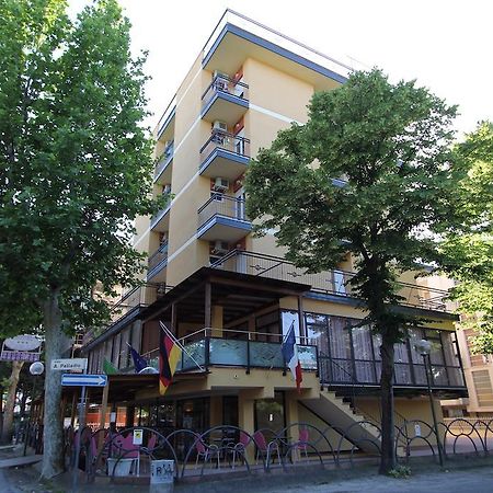 Hotel Settebello B&B เชเซนาติโก ภายนอก รูปภาพ