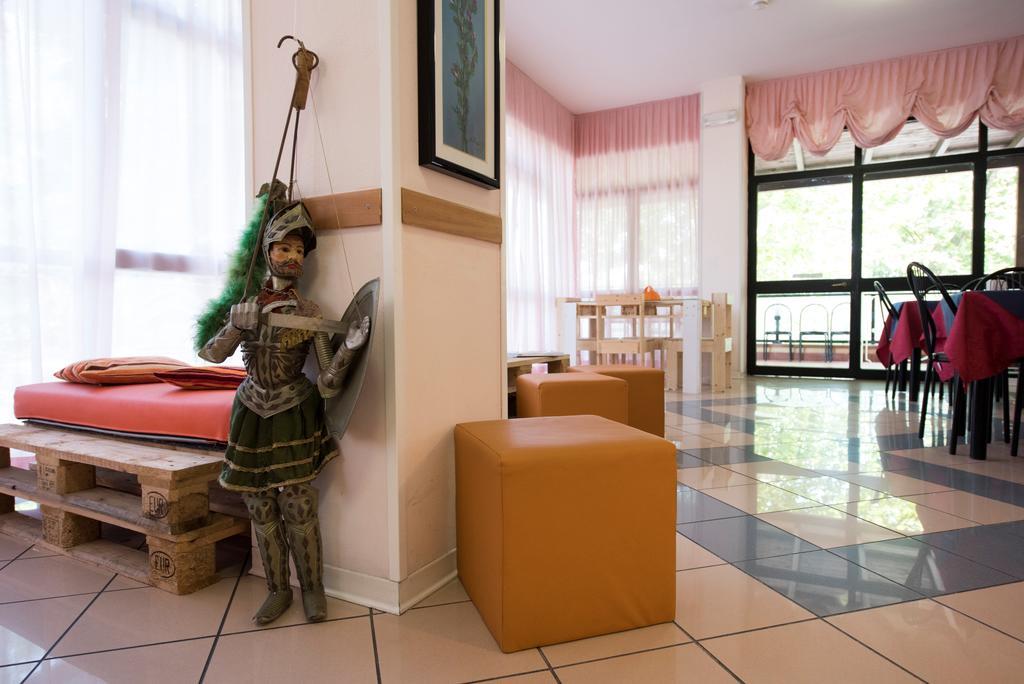 Hotel Settebello B&B เชเซนาติโก ภายนอก รูปภาพ