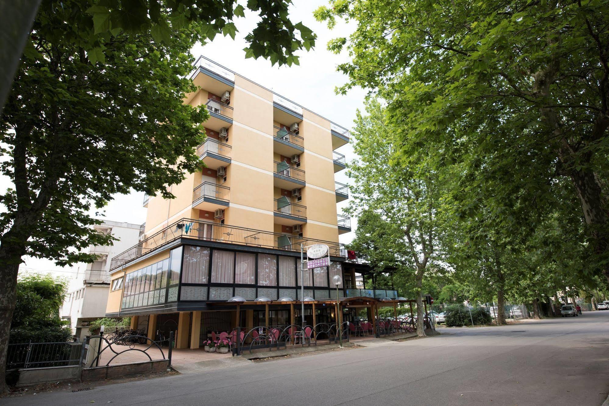 Hotel Settebello B&B เชเซนาติโก ภายนอก รูปภาพ